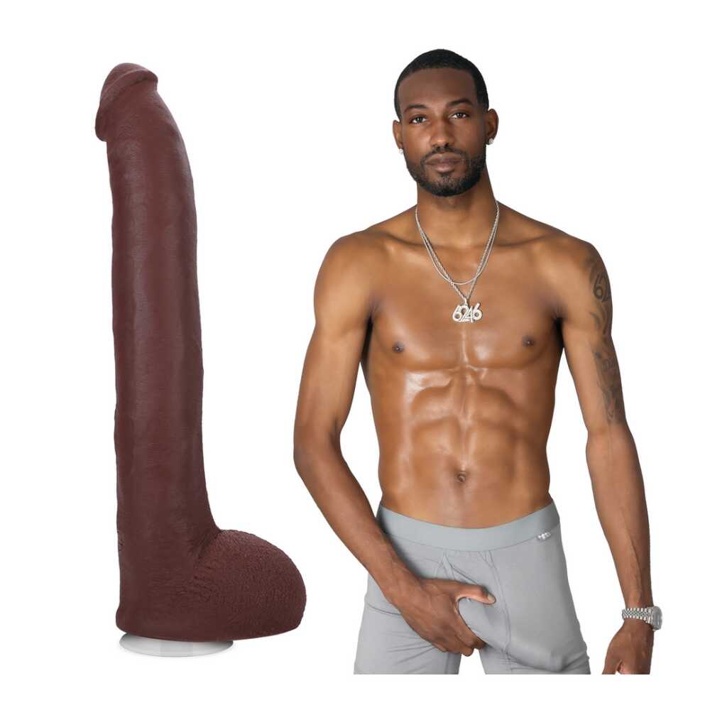 Doc Johnson Hollywood Cash - Realistische ULTRASKYN Dildo - 11 / 29 cm - Chocolade